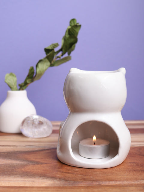 Shiny White Cat Oil Burner